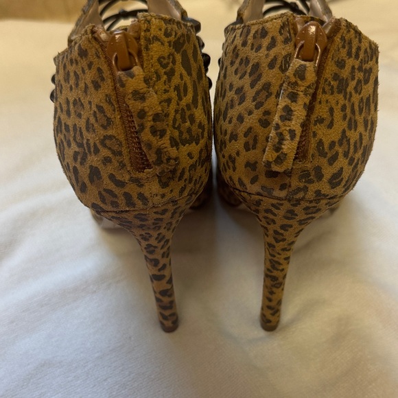 Boutique 9 Leopard Print Open Toe Heels - Women’s Size 7.5 - Picture 4 of 9